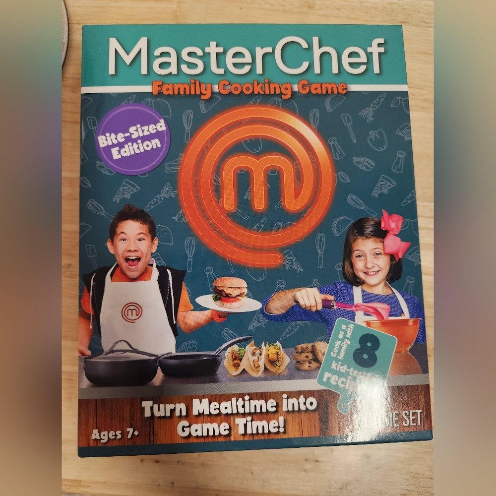 Master Chef Family Cooking Game Bite-Sized Edition Brand New